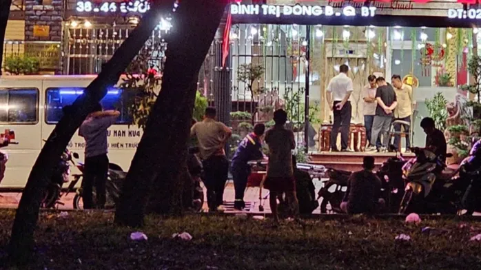 Người đàn ông nước ngoài tử vong trong khách sạn ở TP Hồ Chí Minh- Ảnh 1. Người đàn ông nước ngoài tử vong trong khách sạn ở TP Hồ Chí Minh- Ảnh 1.