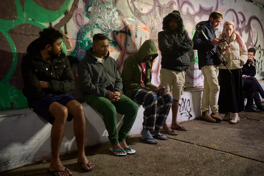 Iran suy yếu nhưng vẫn ki&ecirc;n quyết chống trả Mỹ - Israel- Ảnh 3.