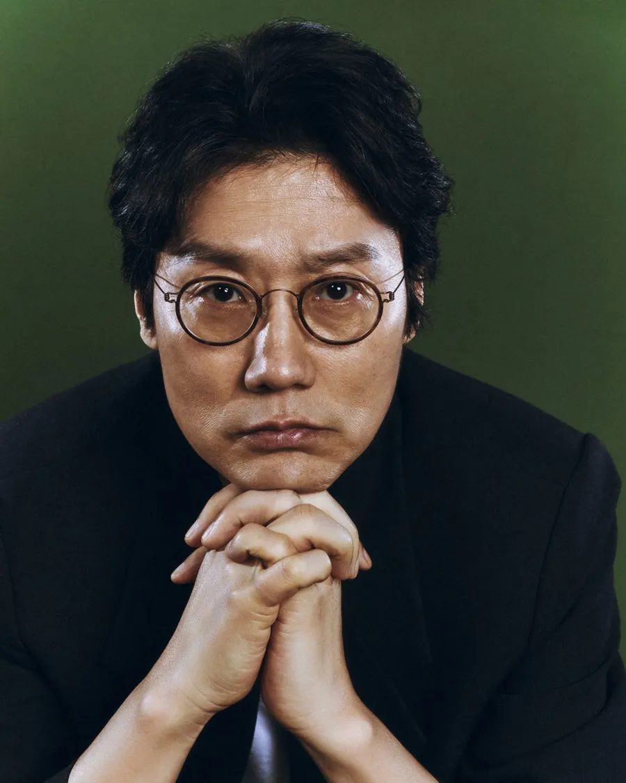 Đạo diễn Hwang Dong Hyuk hé lộ tác phẩm mới “tàn bạo” hơn cả Squid Game - Ảnh 1.