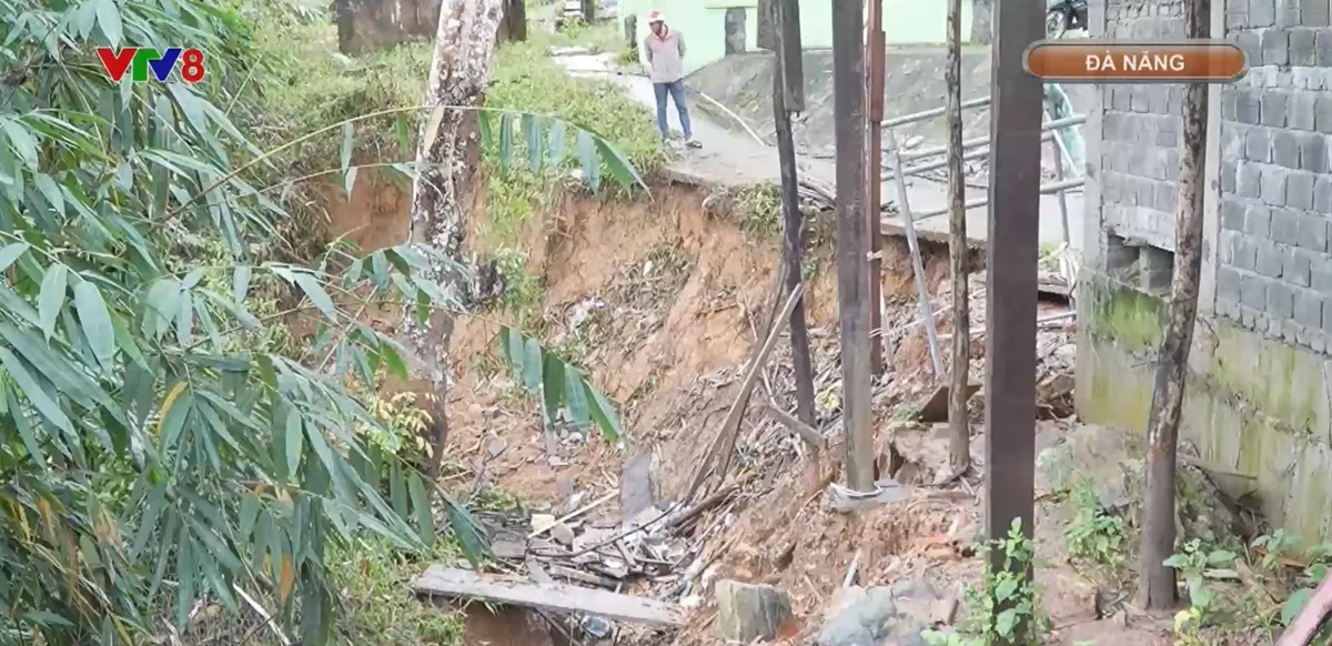 Sạt lở miền n&uacute;i, TP. Đ&agrave; Nẵng tiếp tục ban bố t&igrave;nh huống khẩn cấp- Ảnh 2.