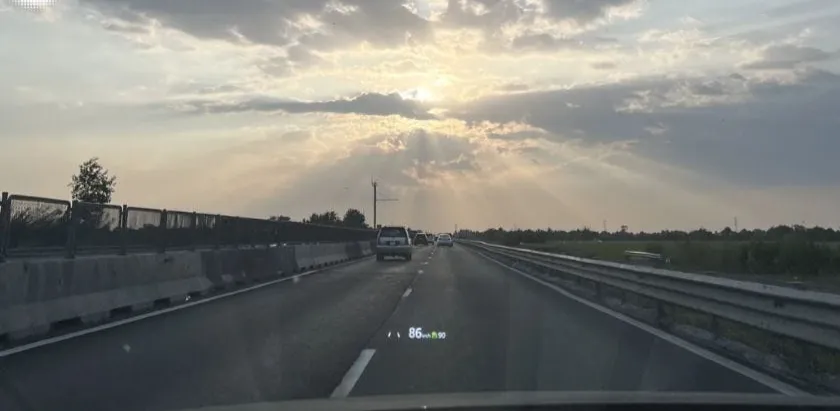 &ldquo;Mất tập trung vi m&ocirc;&rdquo; &ndash; nguy cơ thầm lặng khi l&aacute;i xe tr&ecirc;n cao tốc- Ảnh 1.