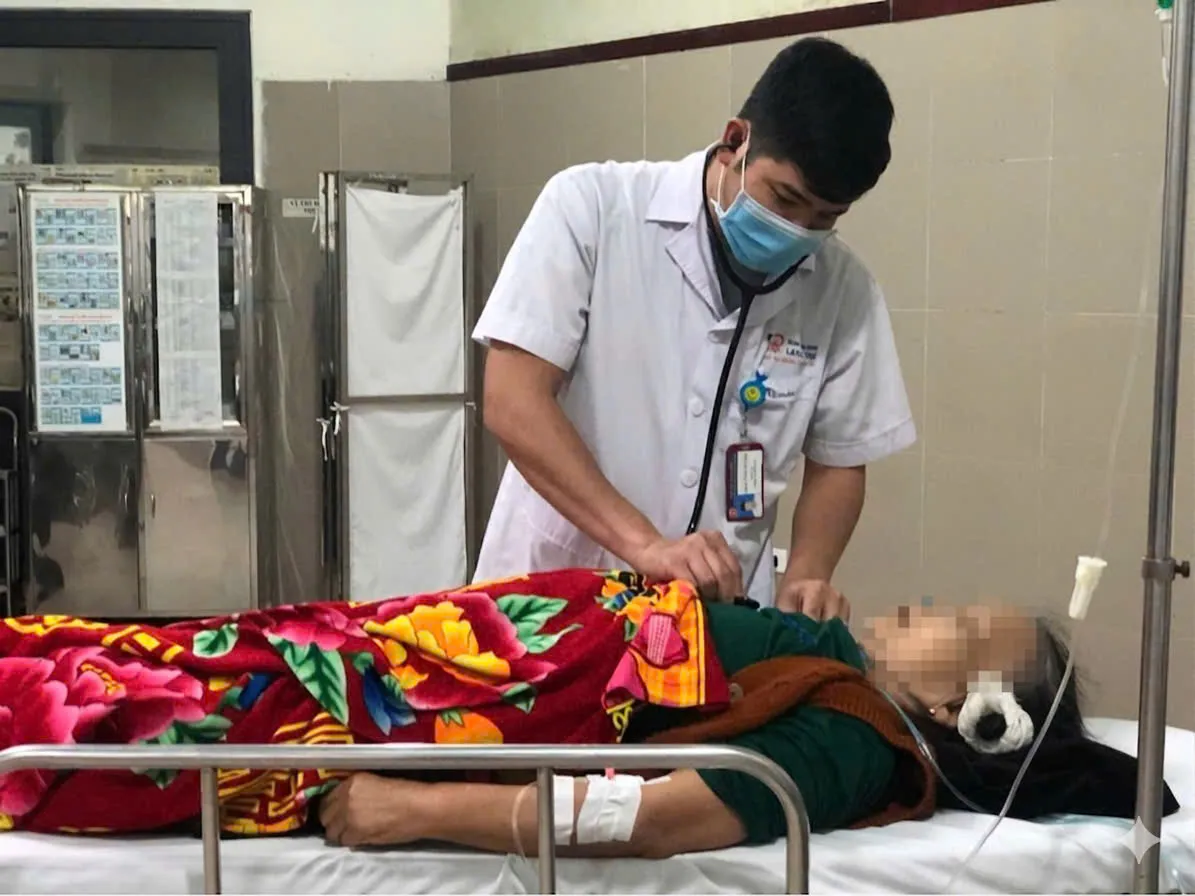 Sốc phản vệ do truyền dịch tại nh&agrave;, 2 bệnh nh&acirc;n nguy kịch- Ảnh 1.