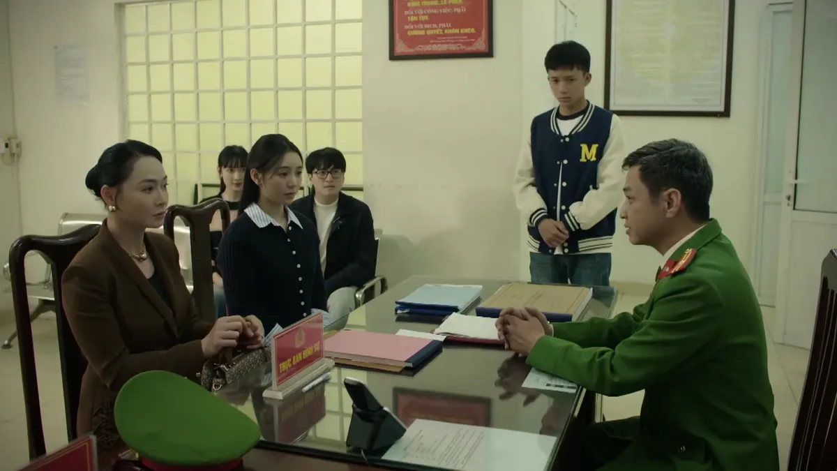 Bước ch&acirc;n v&agrave;o đời - Tập 13: B&agrave; Dung r&uacute;t đơn kiện- Ảnh 1.