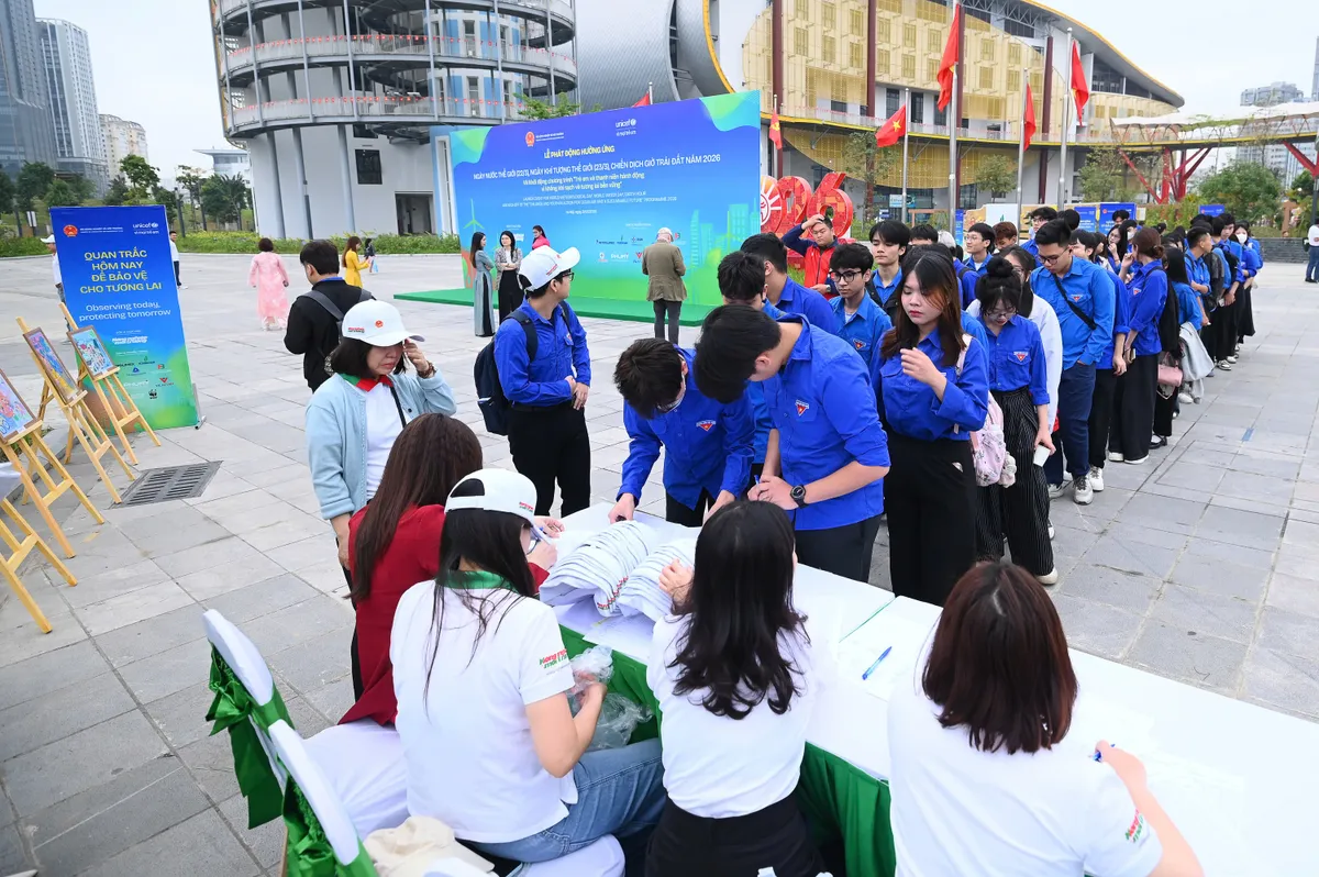 Khơi dậy h&agrave;nh động xanh từ h&ocirc;m nay: Khi bảo vệ nước, kh&iacute; hậu v&agrave; kh&ocirc;ng kh&iacute; trở th&agrave;nh tr&aacute;ch nhiệm chung - Ảnh 3.