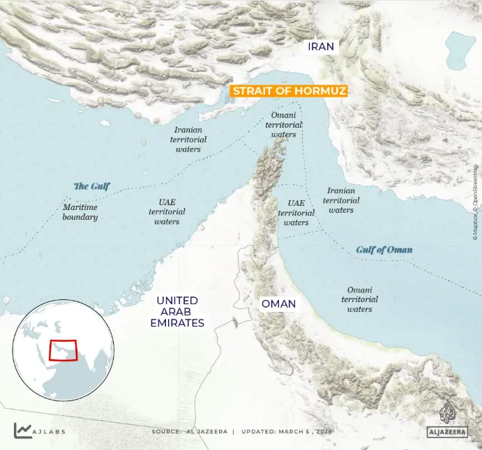 Iran cho ph&eacute;p một số t&agrave;u chở ngũ cốc đi qua eo biển Hormuz  - Ảnh 1.