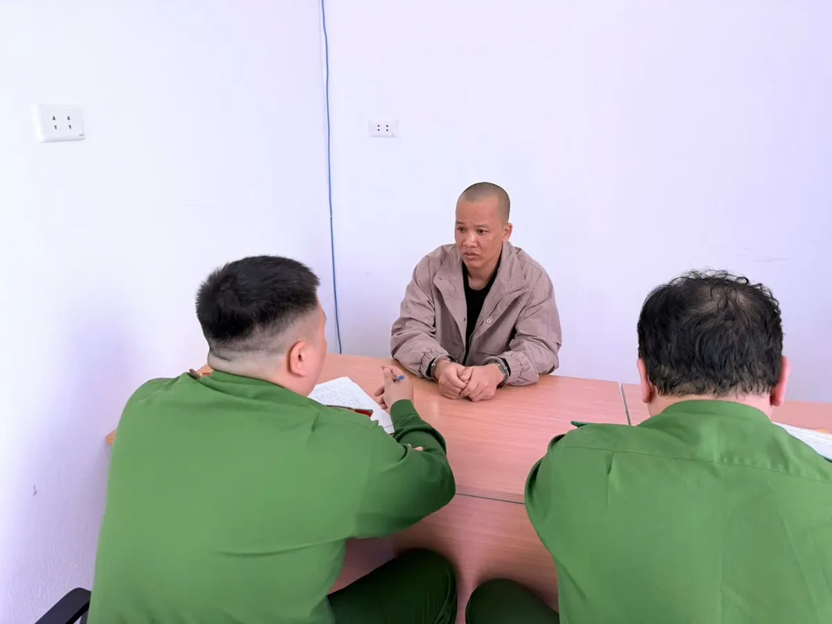 C&ocirc;ng an H&agrave; Nội bắt giữ đối tượng truy n&atilde; đặc biệt về tội giết người - Ảnh 1.