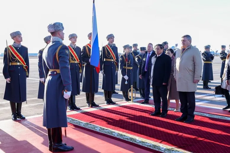 Thủ tướng Phạm Minh Ch&iacute;nh tới Thủ đ&ocirc; Moscow, bắt đầu thăm ch&iacute;nh thức Li&ecirc;n bang Nga - Ảnh 1.