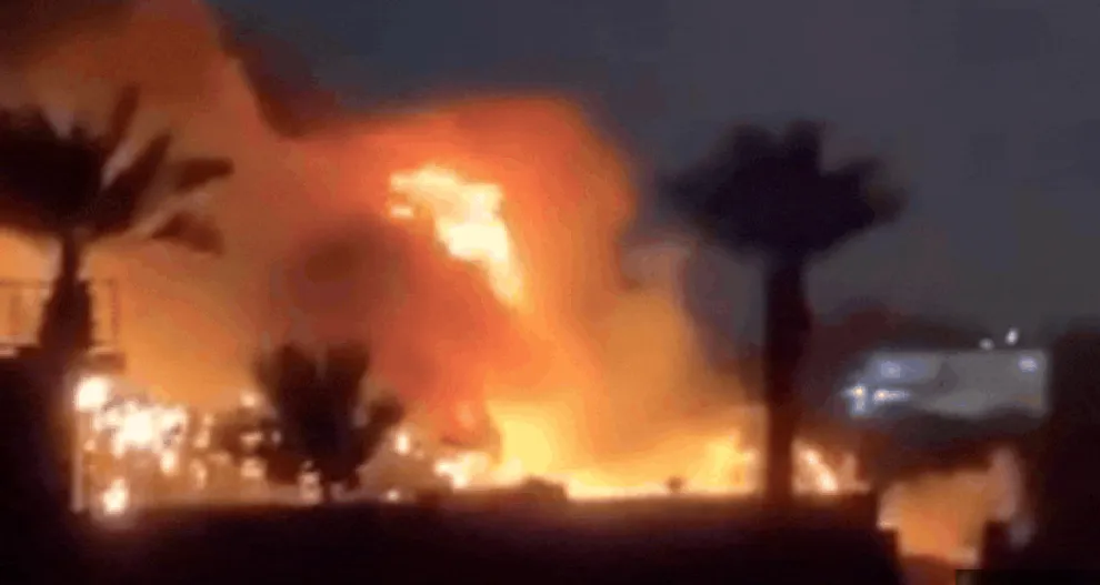 Nhiều vụ tấn công nhằm vào cơ sở hậu cần và ngoại giao của Mỹ tại Sân bay Baghdad - Ảnh 1.