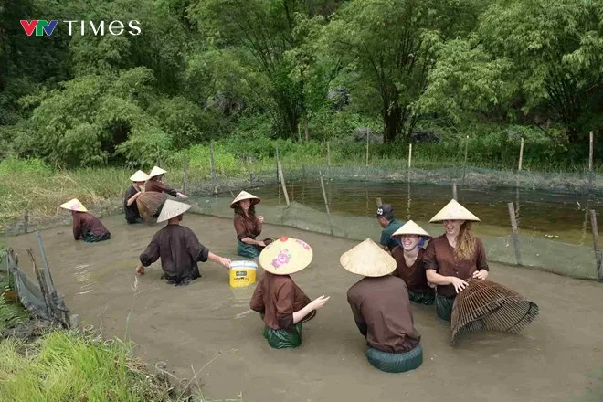 Ninh B&igrave;nh: Hướng đi bền vững từ du lịch xanh gắn với di sản - Ảnh 7.