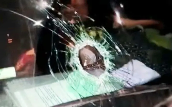 Khẩn Trương Điều Tra Vụ Nhiều Ô Tô Bị Vỡ Kính Trên Cao Tốc Bắc - Nam Qua Quảng Trị