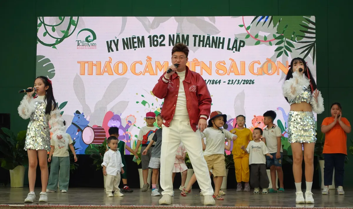 H&agrave;ng ng&agrave;n người tham dự sinh nhật 162 tuổi của Thảo Cầm Vi&ecirc;n S&agrave;i G&ograve;n- Ảnh 14.