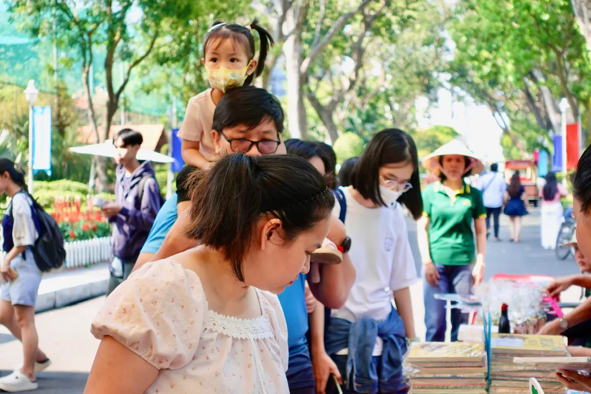 H&agrave;ng ng&agrave;n người tham dự sinh nhật 162 tuổi của Thảo Cầm Vi&ecirc;n S&agrave;i G&ograve;n- Ảnh 20.