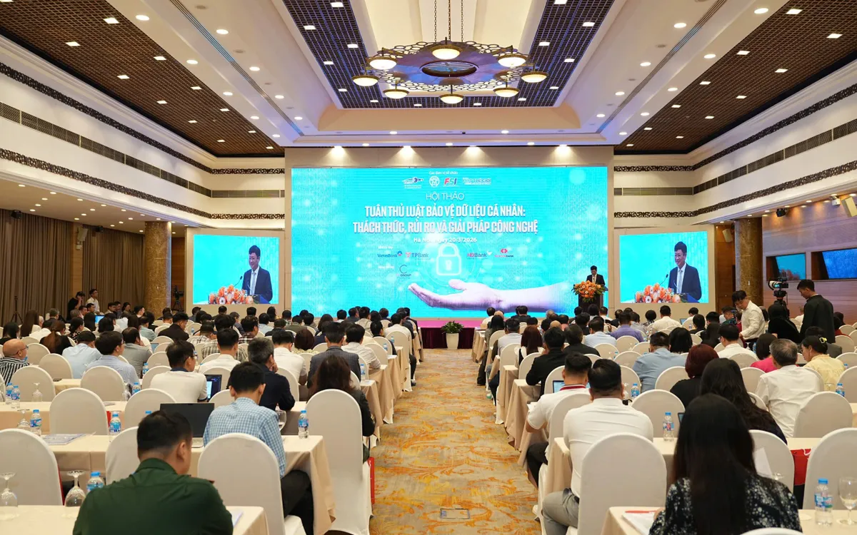 Sự kiện thu hút sự tham gia của nhiều chuyên gia và đại diện doanh nghiệp nhằm chia sẻ kinh nghiệm và giải pháp công nghệ trong bảo vệ dữ liệu cá nhân