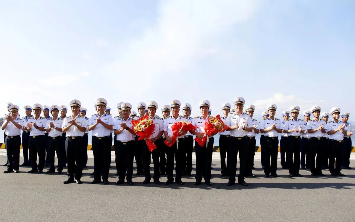Lễ đón Biên đội Tàu 015-Trần Hưng Đạo, Tàu 012-Lý Thái Tổ tại Quân cảng Cam Ranh.