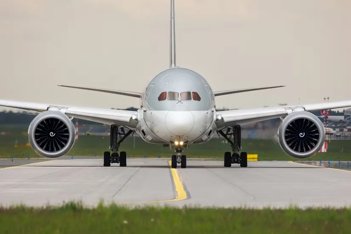 H&agrave;ng loạt h&atilde;ng bay quốc tế ồ ạt &aacute;p dụng phụ thu - Ảnh 1.