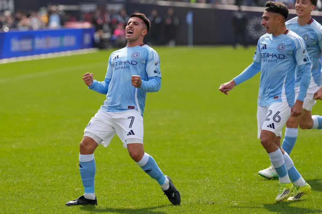 Messi lập siêu phẩm đá phạt, Inter Miami thắng nghẹt thở trên sân New York City- Ảnh 1.