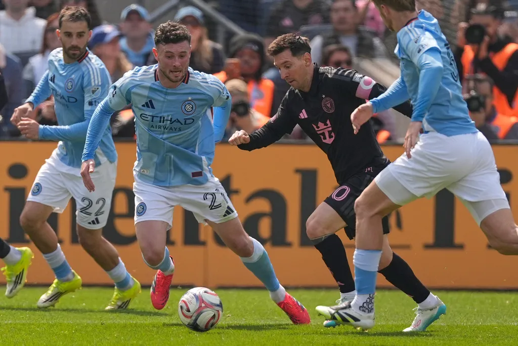 Messi lập siêu phẩm đá phạt, Inter Miami thắng nghẹt thở trên sân New York City- Ảnh 2.