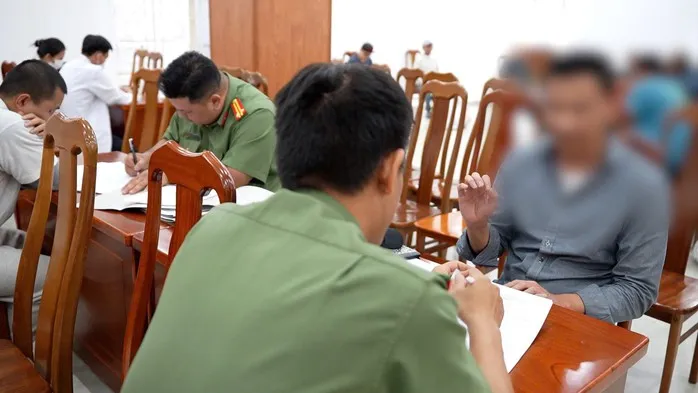 TP Hồ Chí Minh tiếp nhận 34 công dân bị Mỹ trục xuất - Ảnh 3.