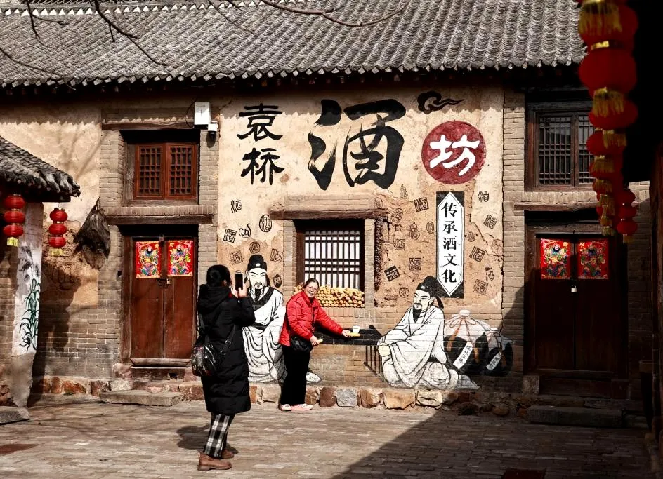 L&agrave;ng cổ 600 năm &ldquo;thức giấc&rdquo; nhờ phim ngắn: Du lịch bắt đầu từ những c&acirc;u chuyện số- Ảnh 1.