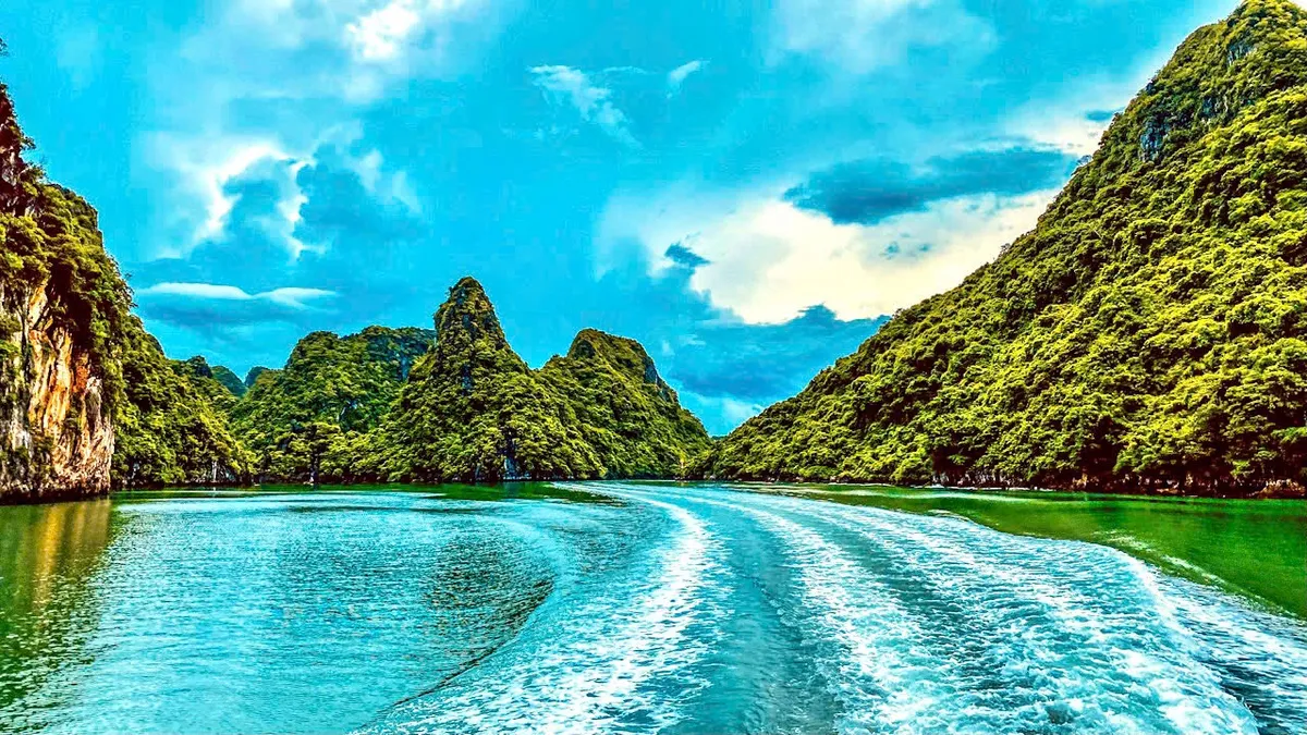 Vịnh B&aacute;i Tử Long được vinh danh trong top kỳ quan Đ&ocirc;ng Nam &Aacute; 2026- Ảnh 3.