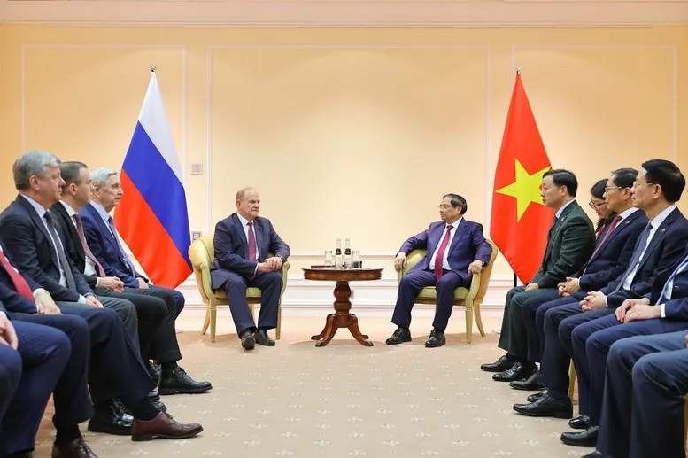 Thủ tướng Phạm Minh Ch&iacute;nh tiếp Chủ tịch Đảng Cộng sản Li&ecirc;n bang Nga - Ảnh 3.