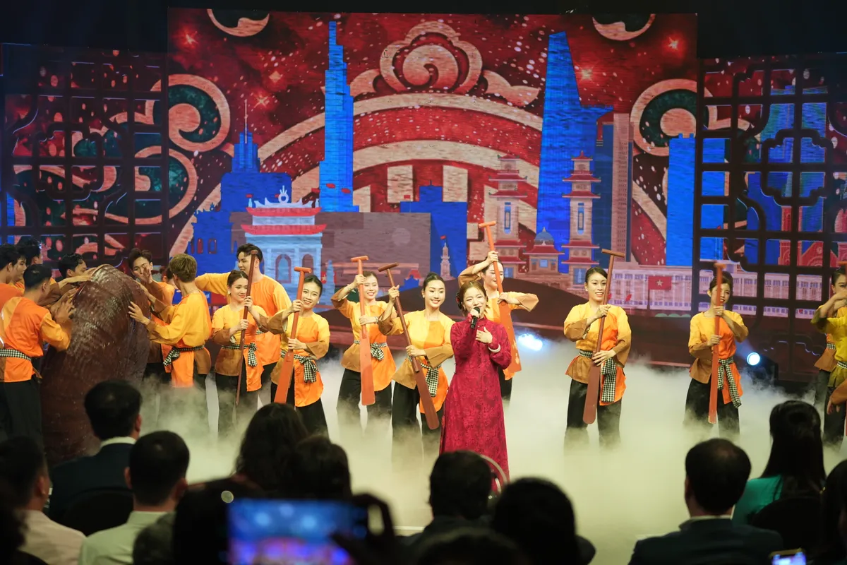 S&aacute;ng m&atilde;i niềm tin: Bản h&ograve;a ca của &yacute; ch&iacute; v&agrave; l&ograve;ng d&acirc;n sau ng&agrave;y hội bầu cử - Ảnh 7.