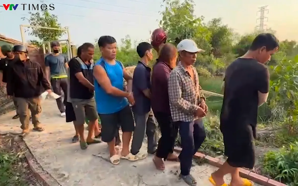 Công an xã Đại Phước triệt xóa tụ điểm đánh bạc tinh vi, bắt 7 đối tượng