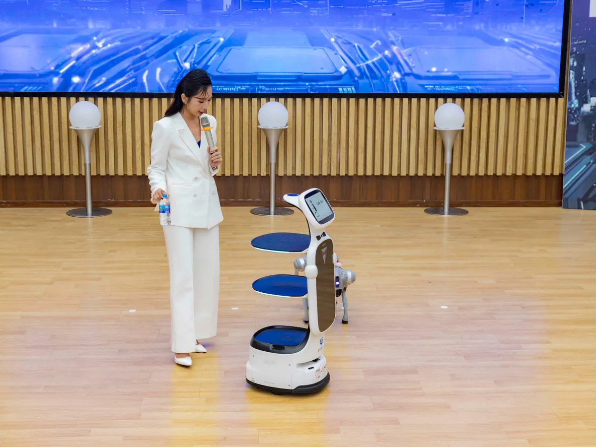 Khi giảng đường trở th&agrave;nh điểm hẹn của c&ocirc;ng nghệ v&agrave; việc l&agrave;m  - Ảnh 8.