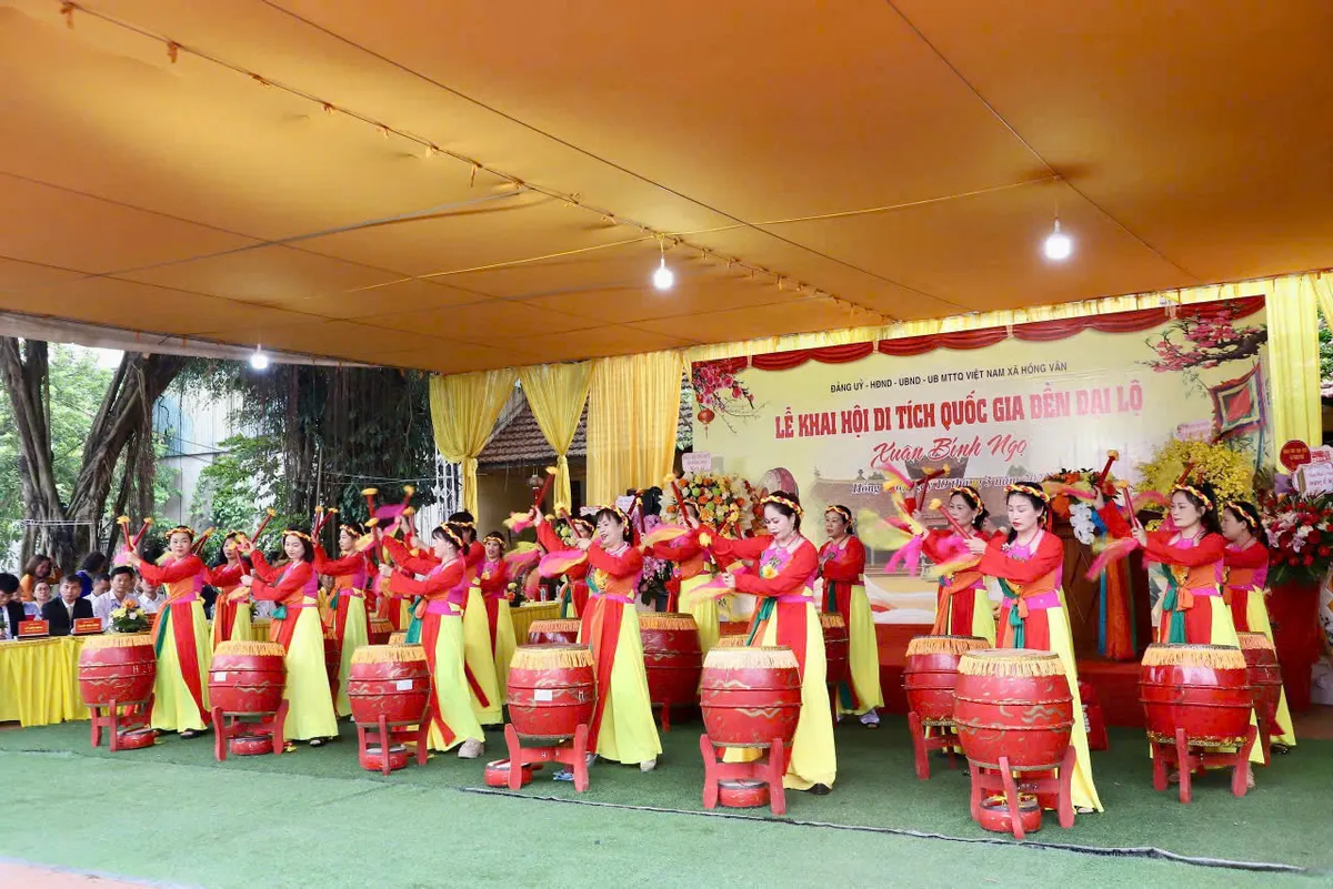 H&agrave; Nội: Cảnh s&aacute;t đường thủy bảo đảm giao th&ocirc;ng phục vụ c&aacute;c lễ hội tr&ecirc;n s&ocirc;ng Hồng - Ảnh 1.