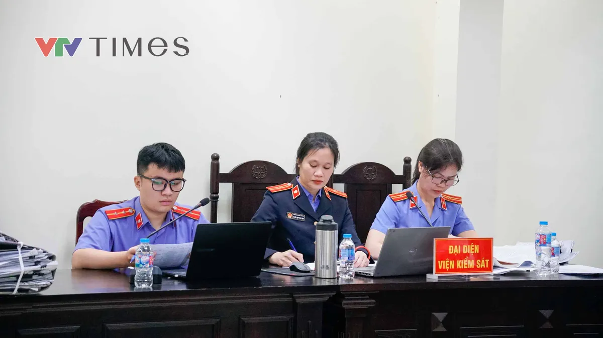 H&agrave; Nội: Cựu hiệu trưởng Trường THCS Ba Đ&igrave;nh hầu t&ograve;a v&igrave; thu tiền dạy th&ecirc;m vượt quy định- Ảnh 2.