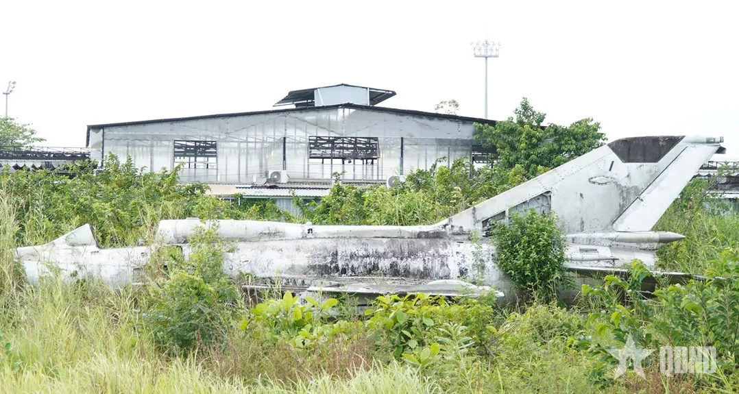 Th&ocirc;ng tin về chiếc m&aacute;y bay MIG-21 "bị bỏ qu&ecirc;n" tại C&agrave; Mau - Ảnh 1.