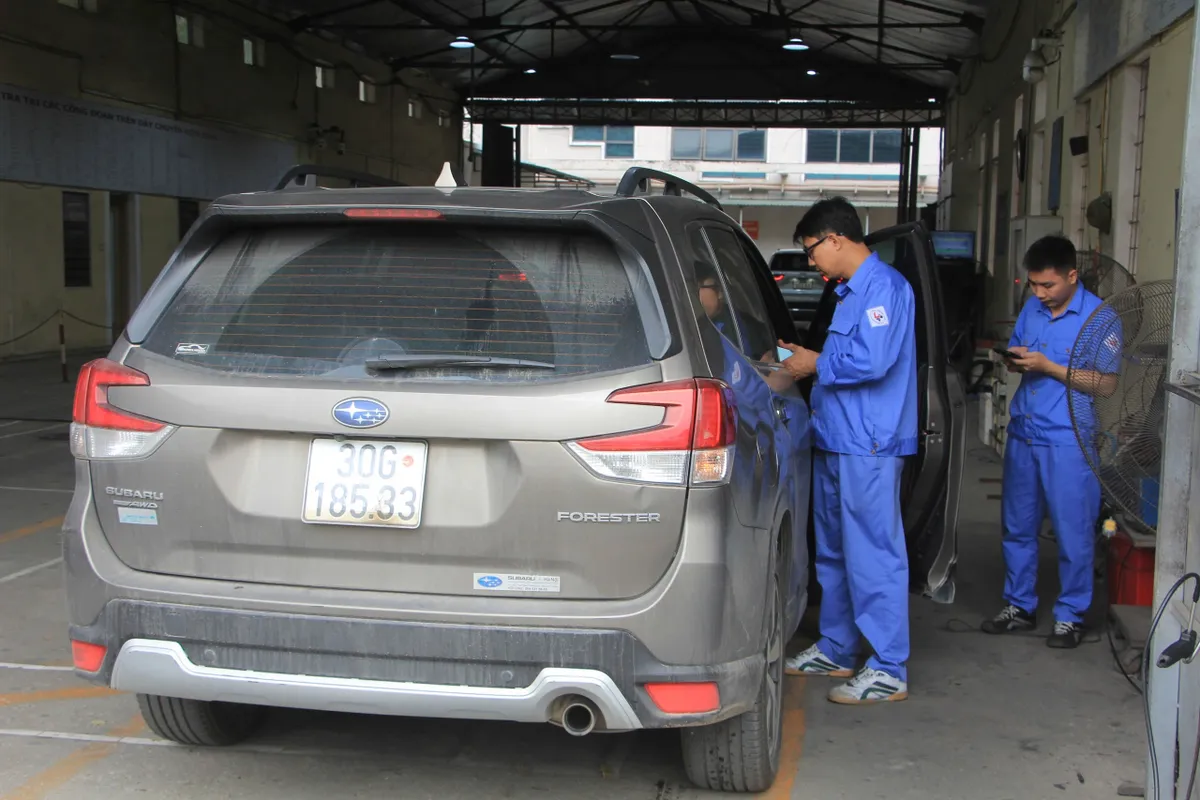Siết kiểm định khí thải: Số phận những xe ô tô quá cũ ra sao? - Ảnh 2.