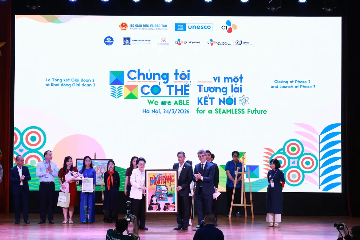 Khởi động giai đoạn 3 dự &aacute;n &ldquo;Ch&uacute;ng t&ocirc;i C&Oacute; THỂ&rdquo;, lan tỏa gi&aacute;o dục STEAM v&igrave; b&igrave;nh đẳng giới - Ảnh 4.