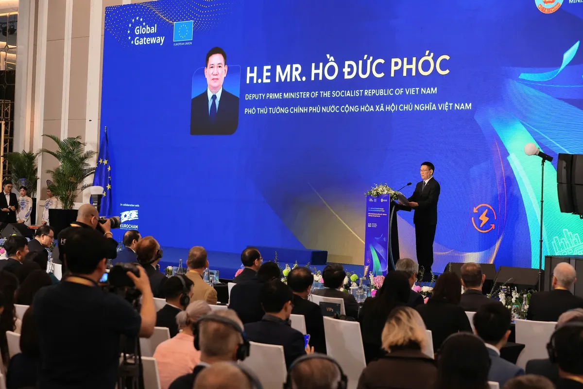 Việt Nam kh&ocirc;ng chỉ muốn ph&aacute;t triển kinh tế nhanh, m&agrave; phải vững, đi xa, đi c&ugrave;ng nhau  - Ảnh 1.