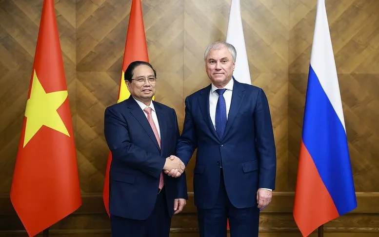 Thủ tướng Chính phủ Phạm Minh Chính hội kiến Chủ tịch Duma Quốc gia Nga Vyacheslav Volodin