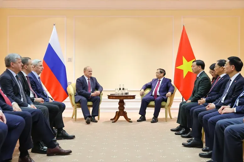 Thủ tướng Phạm Minh Ch&iacute;nh tiếp Chủ tịch Đảng Cộng sản Li&ecirc;n bang Nga- Ảnh 1.