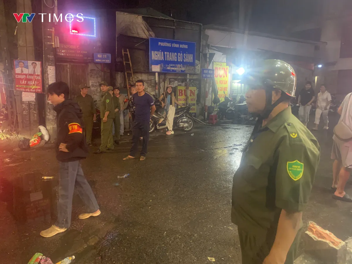 H&agrave; Nội: Nguy&ecirc;n nh&acirc;n ch&aacute;y nh&agrave; ng&otilde; 218 Lĩnh Nam, phường Ho&agrave;ng Mai - Ảnh 6.