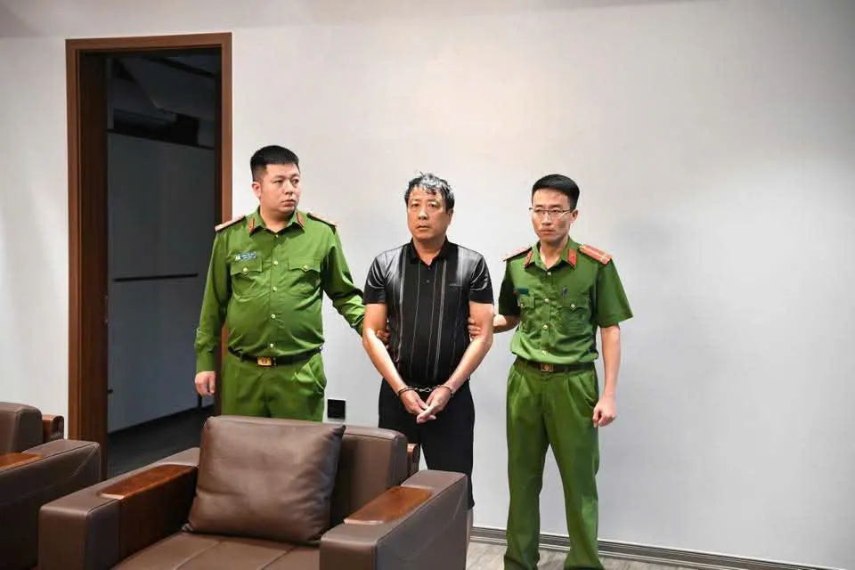 Ph&uacute; Thọ: triệt ph&aacute; băng nh&oacute;m &ldquo;x&atilde; hội đen&rdquo; n&uacute;p b&oacute;ng doanh nghiệp- Ảnh 3.