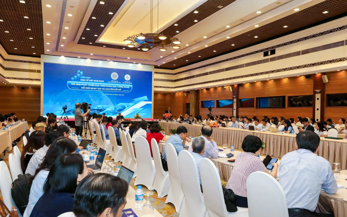 Toàn cảnh Diễn đàn Kinh tế Việt Nam 2026 với chủ đề "Mô hình phát triển dựa trên khoa học - công nghệ, đổi mới sáng tạo và chuyển đổi số", tổ chức ngày 25/3 tại Trung tâm Hội nghị Quốc tế, Hà Nội.