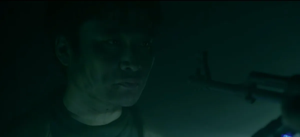 Phim Kh&ocirc;ng giới hạn - Tập 32: Phong - Trang trốn tho&aacute;t, lực lượng bộ đội giải cứu con tin trong hầm sập - Ảnh 11.