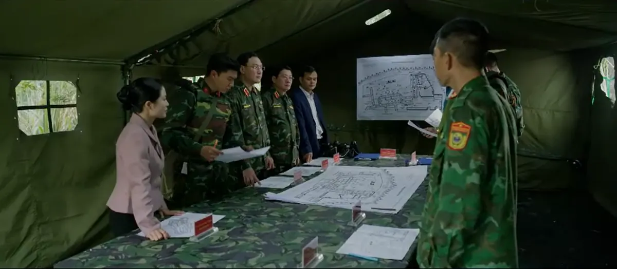 Phim Kh&ocirc;ng giới hạn - Tập 32: Phong - Trang trốn tho&aacute;t, lực lượng bộ đội giải cứu con tin trong hầm sập - Ảnh 13.