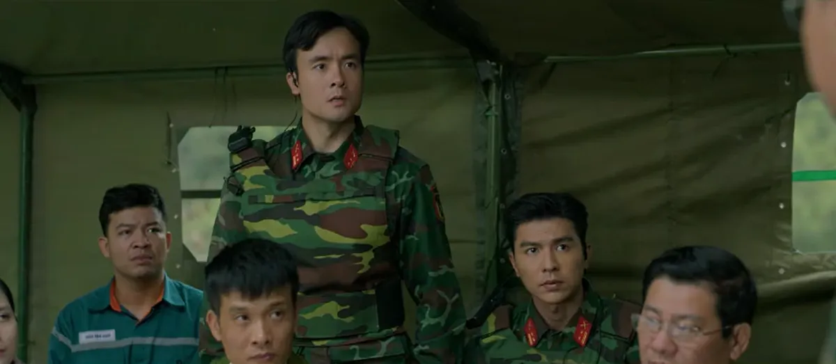 Phim Kh&ocirc;ng giới hạn - Tập 32: Phong - Trang trốn tho&aacute;t, lực lượng bộ đội giải cứu con tin trong hầm sập - Ảnh 15.