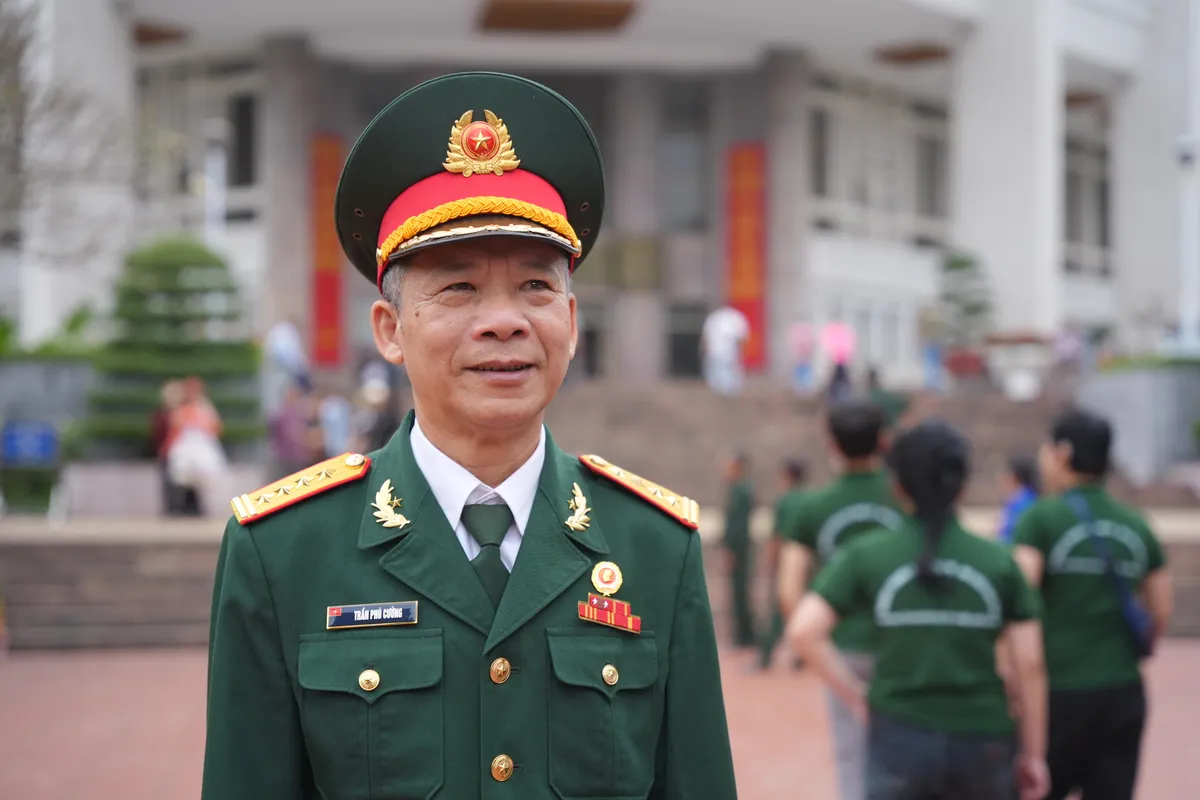 Thắp s&aacute;ng kh&aacute;t vọng tuổi trẻ b&ecirc;n Lăng B&aacute;c - Ảnh 30.