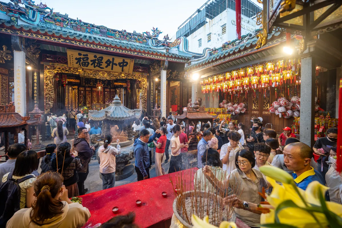 Kh&ocirc;ng gian văn h&oacute;a người Hoa - &ldquo;Điểm chạm&rdquo; độc đ&aacute;o trong bản đồ du lịch TP Hồ Ch&iacute; Minh  - Ảnh 1.