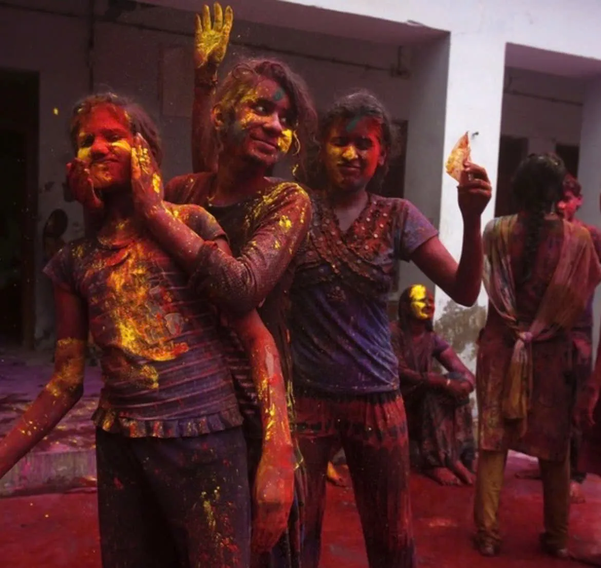 Holi - Lễ hội sắc màu của người Ấn- Ảnh 2. Holi - Lễ hội sắc màu của người Ấn- Ảnh 2.