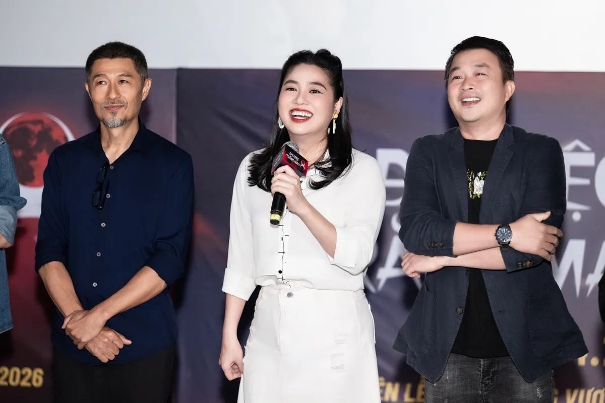 Ph&iacute;a sau tiếng cười của nghệ sĩ - Ảnh 2.