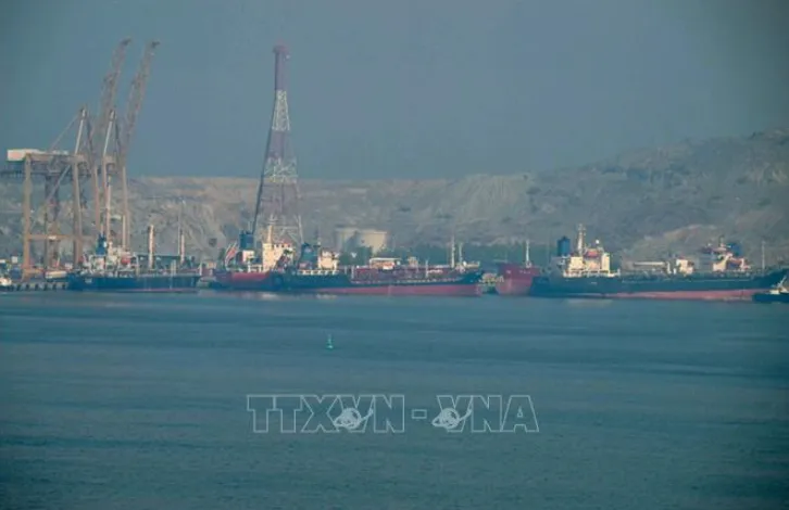 Anh đề xuất hội nghị quốc tế về eo biển Hormuz - Ảnh 1.