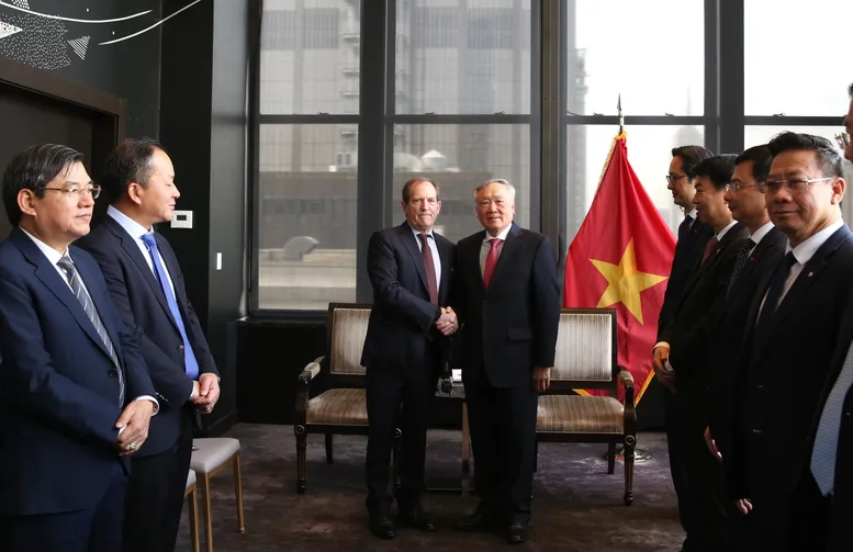 Chính phủ Việt Nam luôn đồng hành và lắng nghe các nhà đầu tư - Ảnh 3.