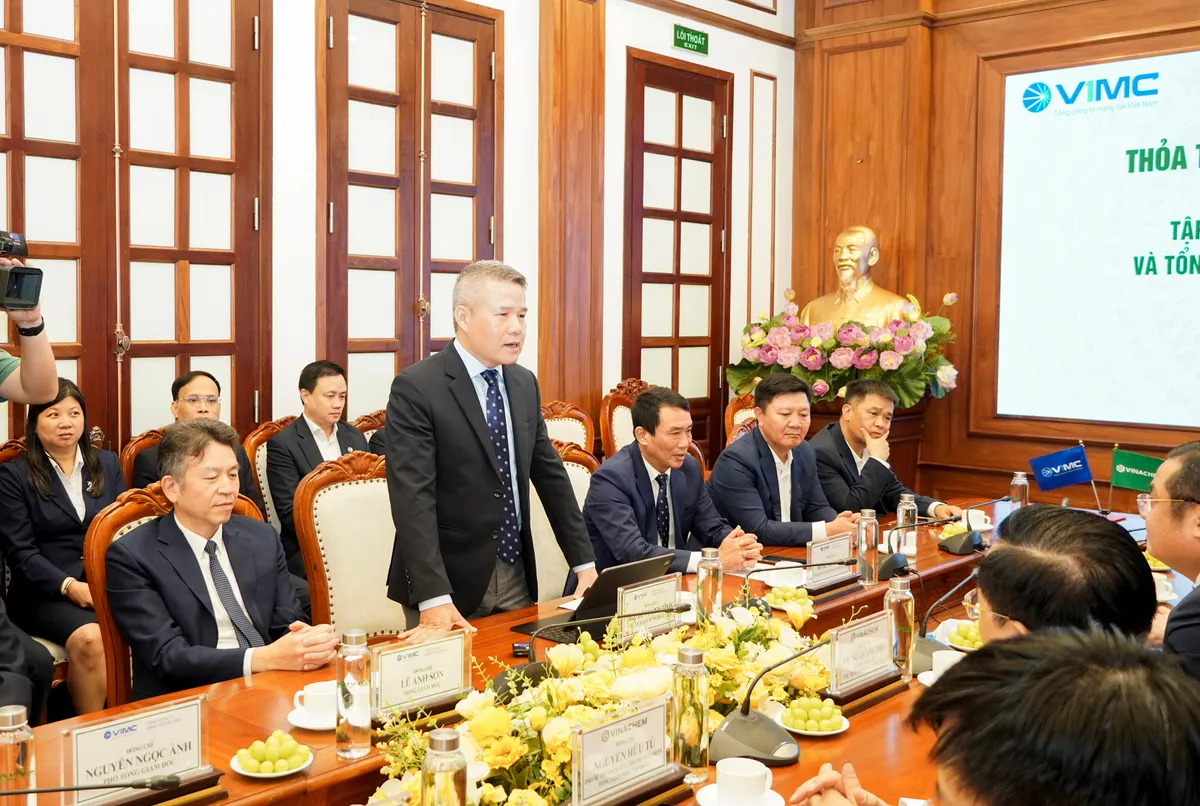 Vinachem và Tổng công ty Hàng hải Việt Nam ký kết thỏa thuận hợp tác toàn diện - Ảnh 3.