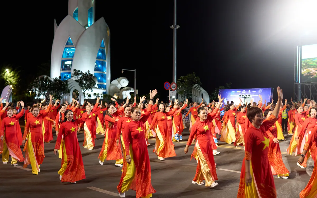 Khánh Hòa xác định công nghiệp giải trí gắn di sản là hướng đột phá trong phát triển công nghiệp văn hóa.